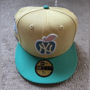 New Era New York Yankees Big Apple 1999 WS Patch 59FIFTY Fitted Hat